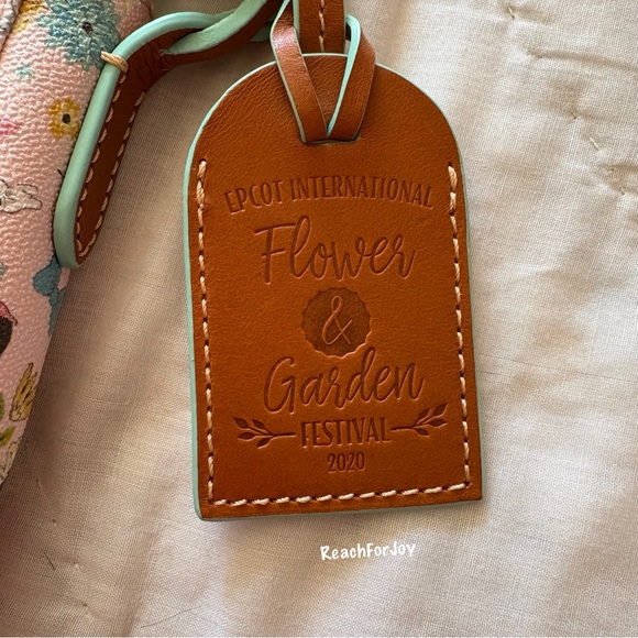 Dooney & Bourke Crossbody Epcot International Flower And Garden Festival 2020 - Picture 4 of 16